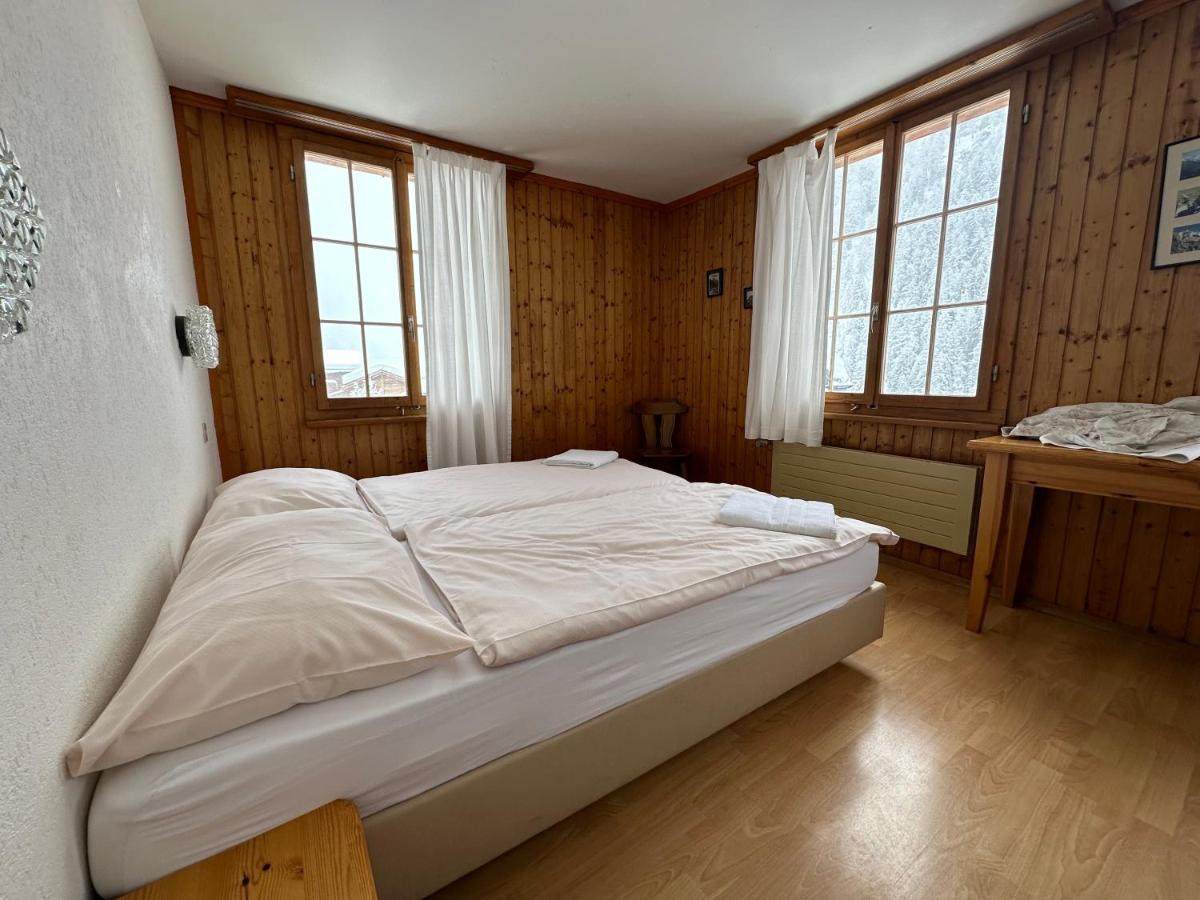 Hotel - Petit-Dejeuner Le Trift Zinal Bagian luar foto