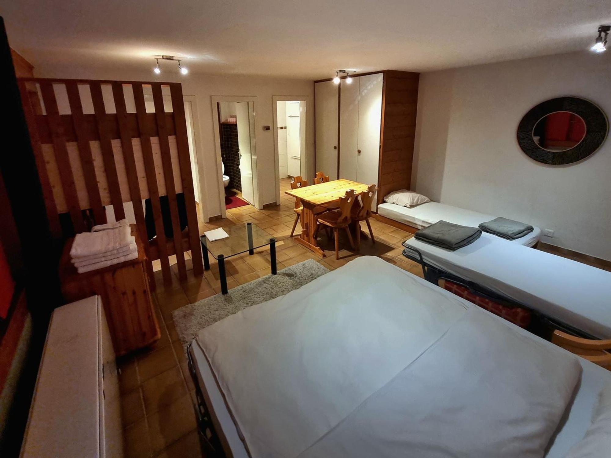 Hotel - Petit-Dejeuner Le Trift Zinal Bagian luar foto
